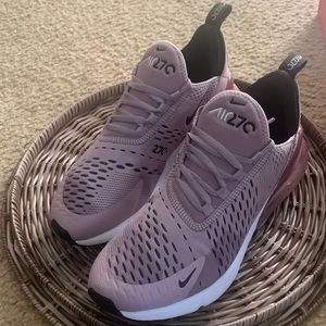 Nike Air Max 270